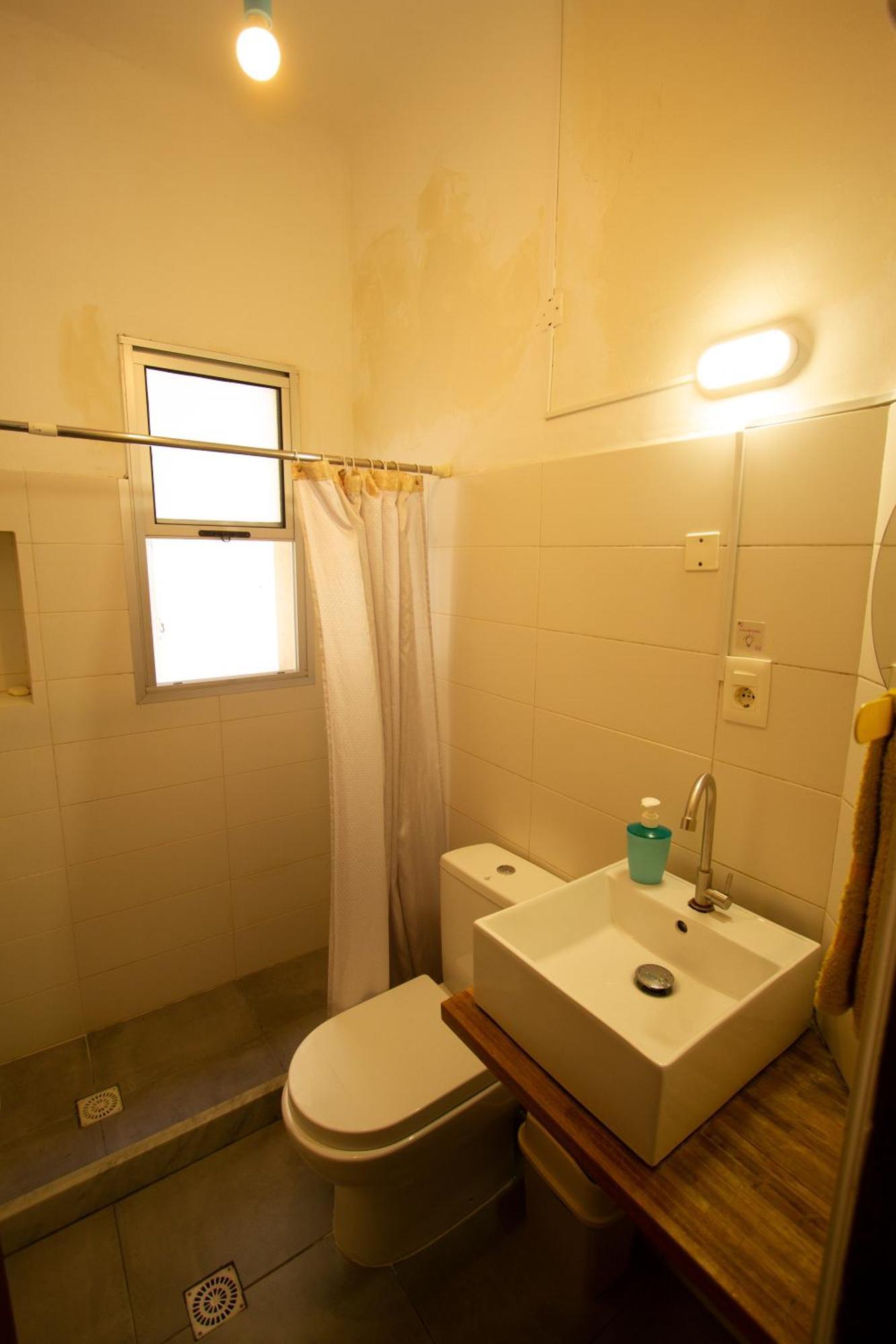 Yh Hostel Montevideo Exterior photo